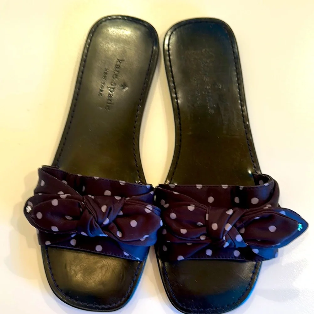 Barely Worn Kate Spade Black Sandals Casual Comfort. Looks New. Size 38.